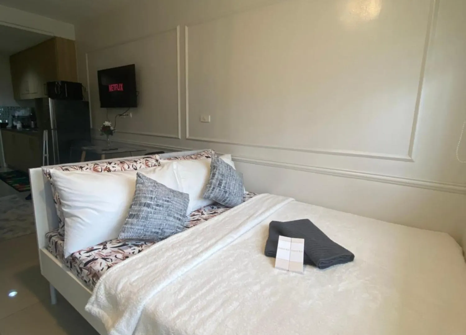 Hostel Shore Residences 1 -City Spark Staycation Manila