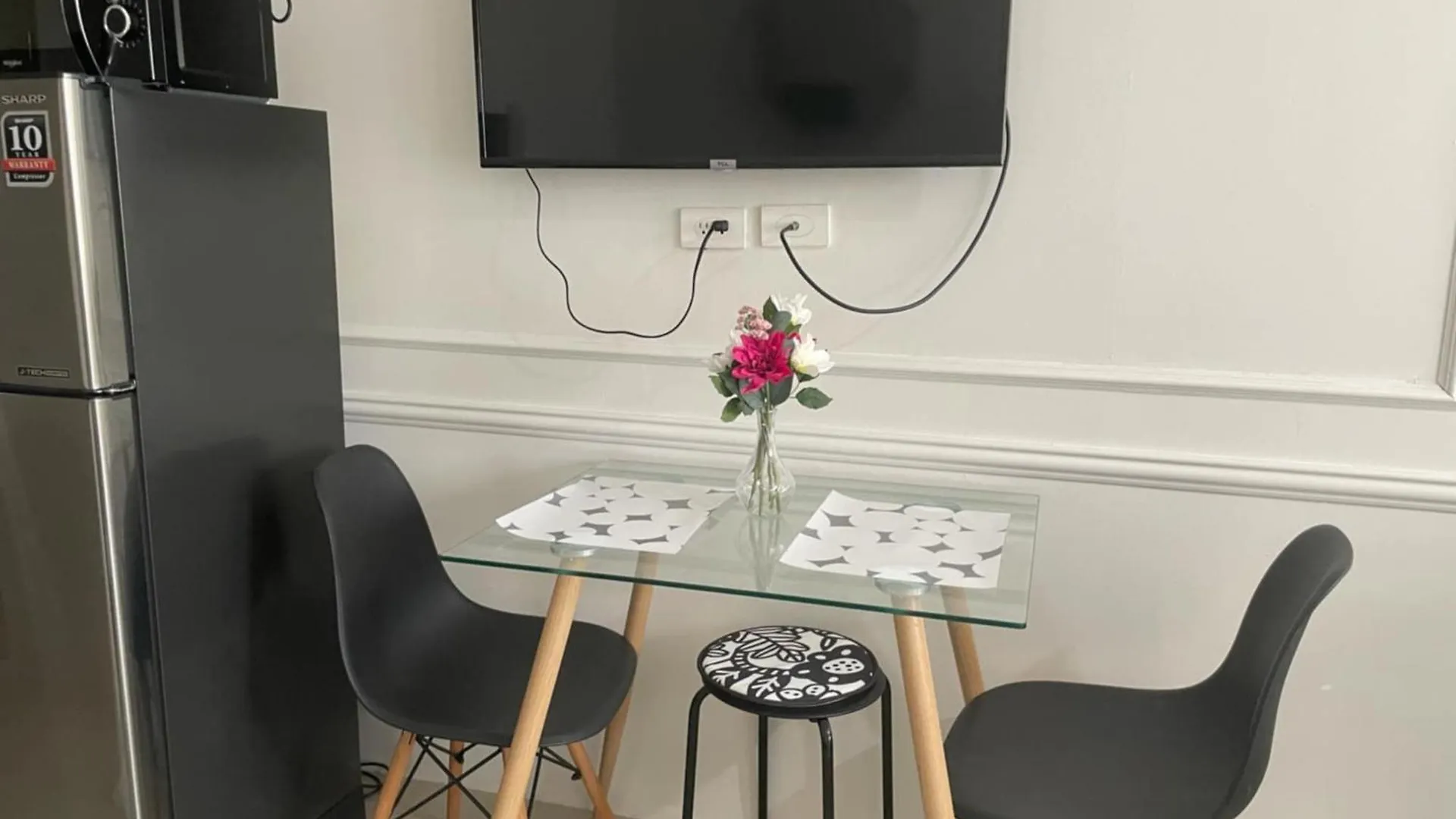 Hostel Shore Residences 1 -City Spark Staycation Manila Philippines