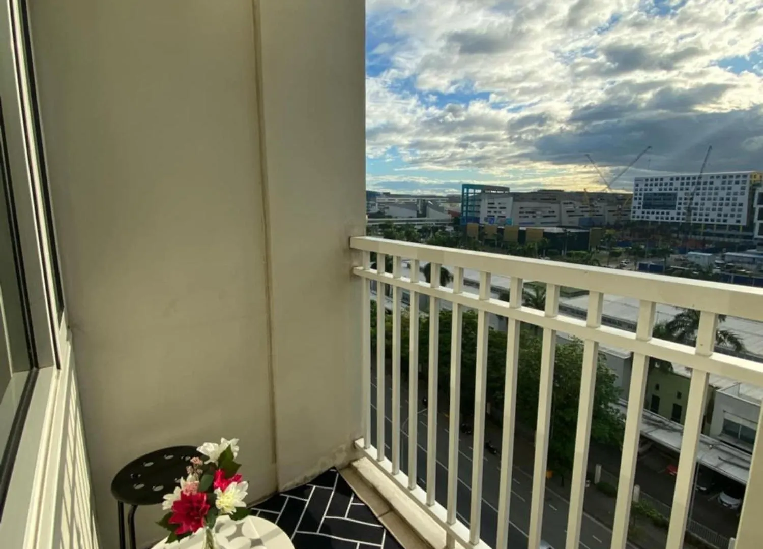 Shore Residences 1 -City Spark Staycation Manila 0*,